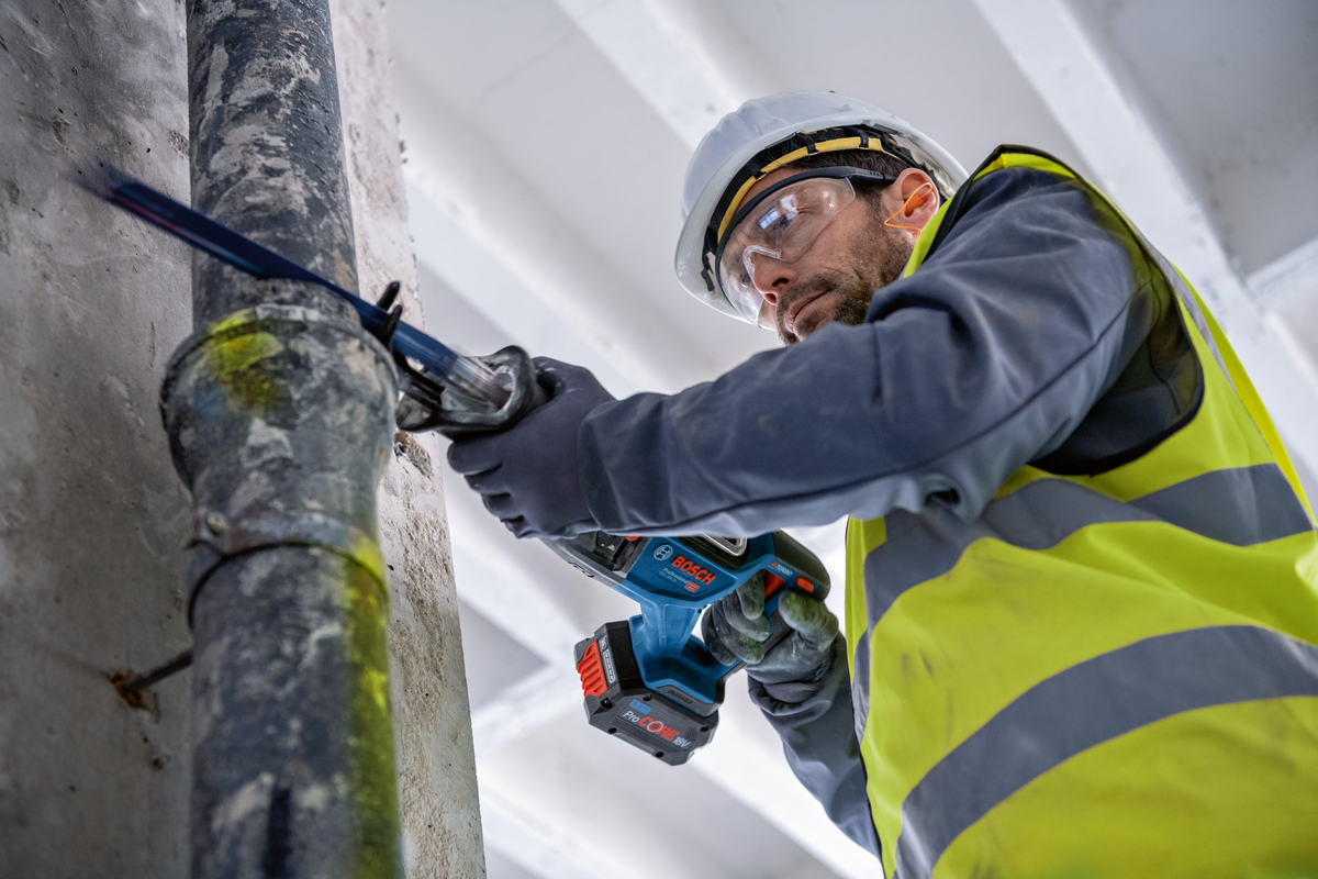 Bosch Professional GSA 18V-28 Akku-Säbelsäge 28 mm Hublänge BITURBO ohne Akku/Lader in L-Boxx 238
