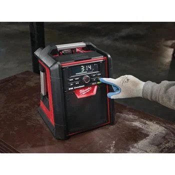 Milwaukee® M18 RC-0 Akku-Radio Bluetooth und USB-Anschluss ohne Akku/Lader im Karton