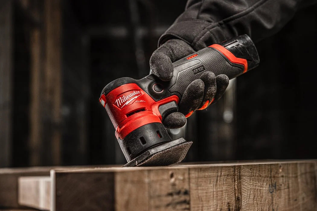 Milwaukee M12 FDSS-0B FUEL Akku-Dreieckschleifer ohne Akku/Lader in Tasche