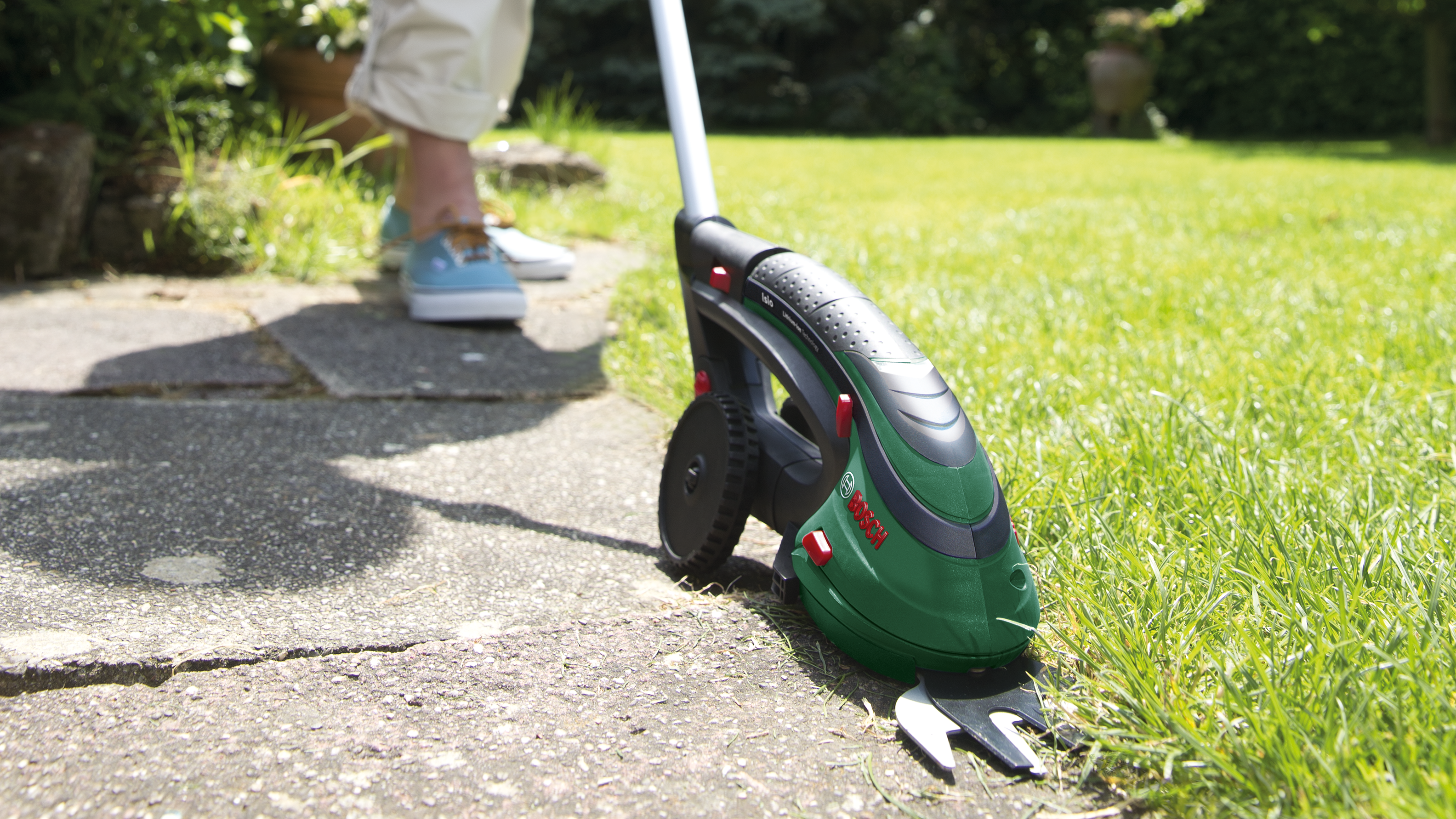 Bosch DIY Akku-Strauch- und Grasscheren-Set Isio 3.6 V mit Akku/Lader und Zubehör